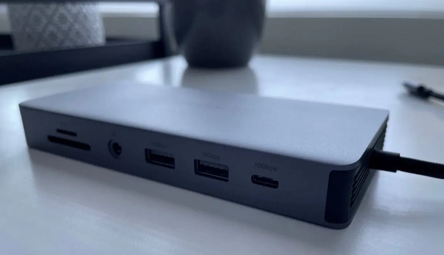 Wie Sie ein tragbares Arbeitsplatz-Setup aufbauen, das Sie überall mit Energie und Produktivität versorgt